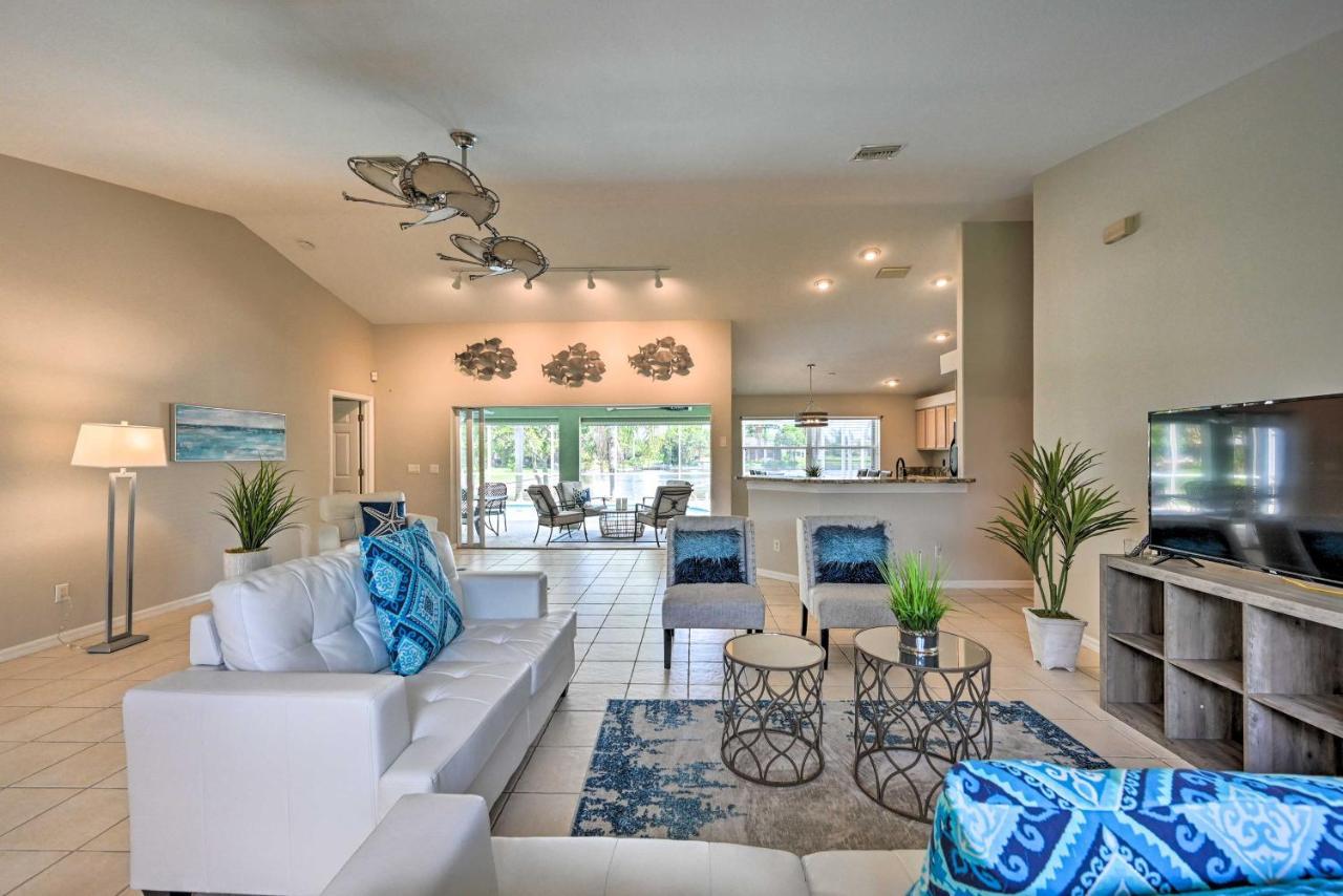 Pet-Friendly Escape With Dock And Kayaks In Cape Coral Villa Eksteriør bilde