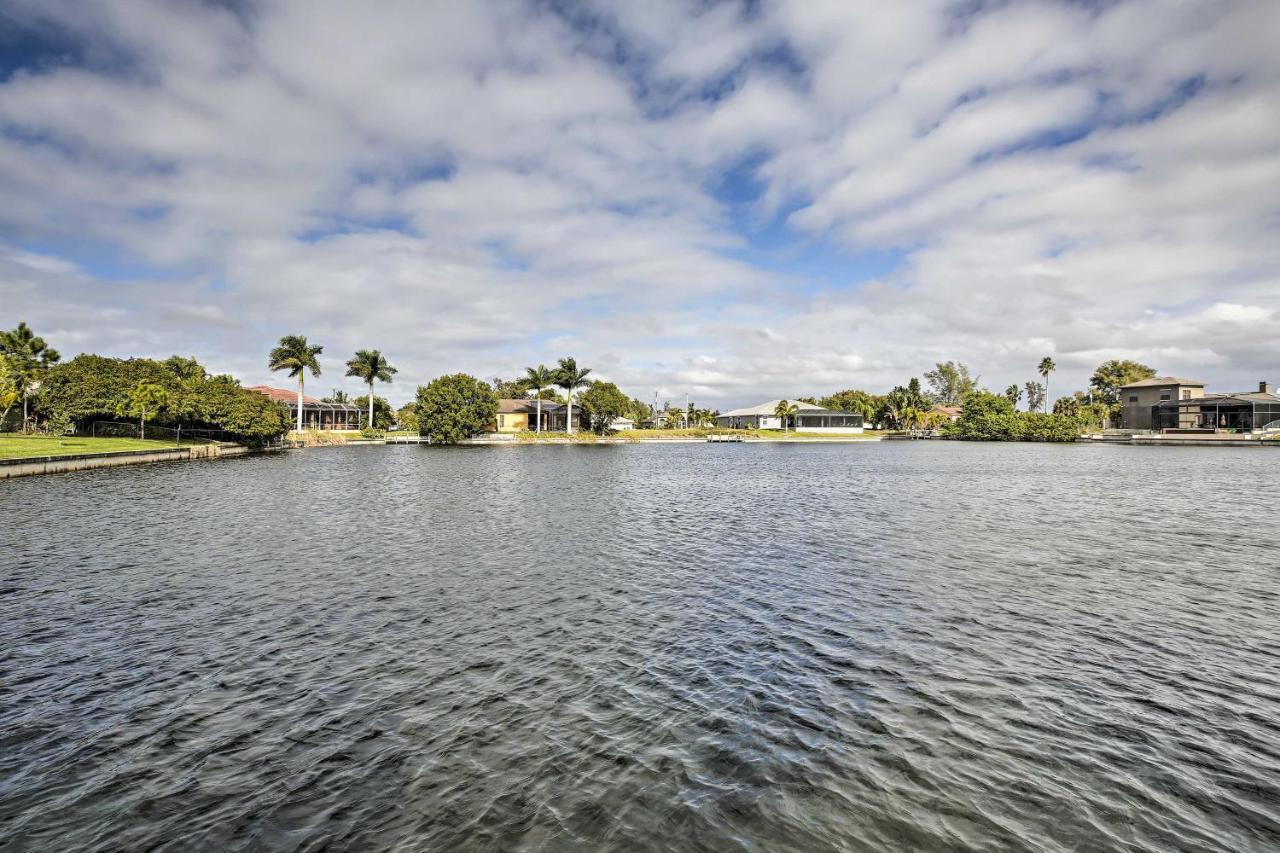 Pet-Friendly Escape With Dock And Kayaks In Cape Coral Villa Eksteriør bilde